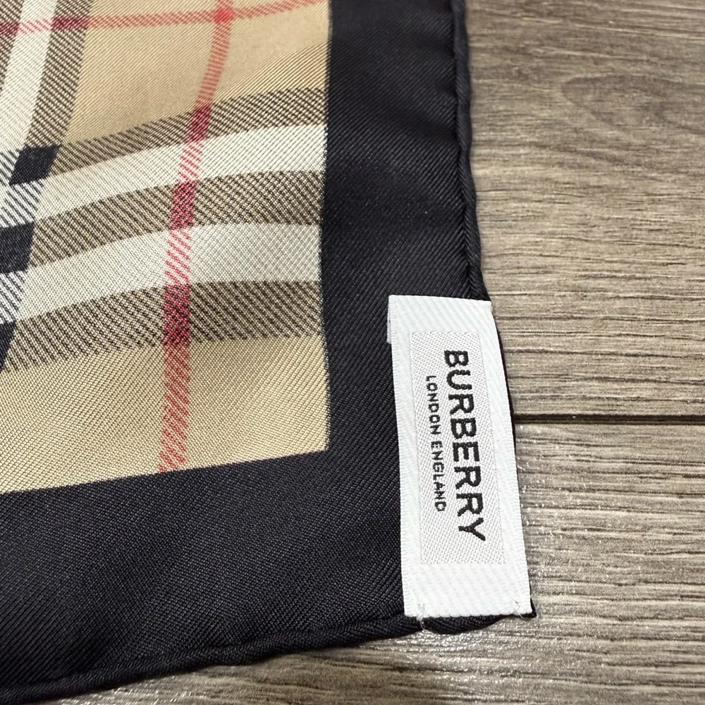 Burberry‎ Horseferry Print Vintage Check Silk Square Scarf
